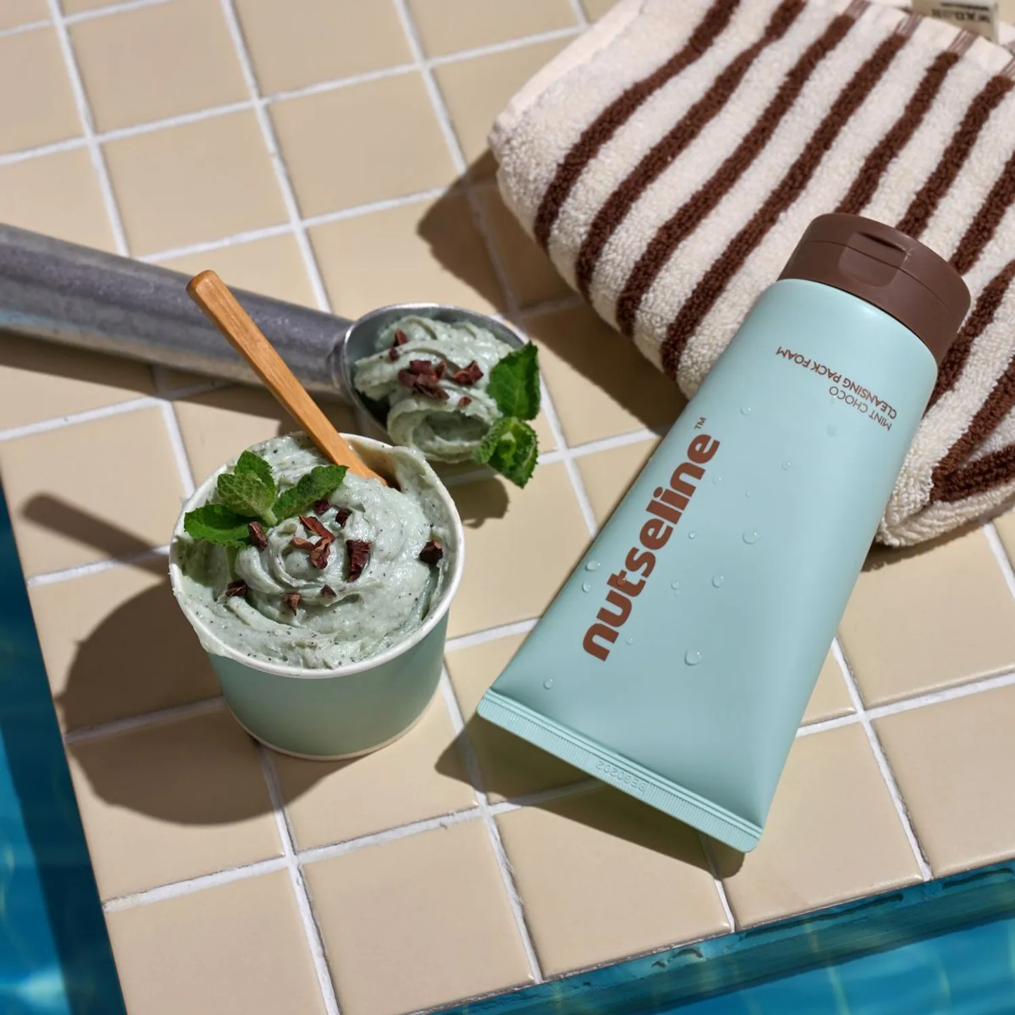 Nutseline Mint Choco Cleansing Pack Foam 130g