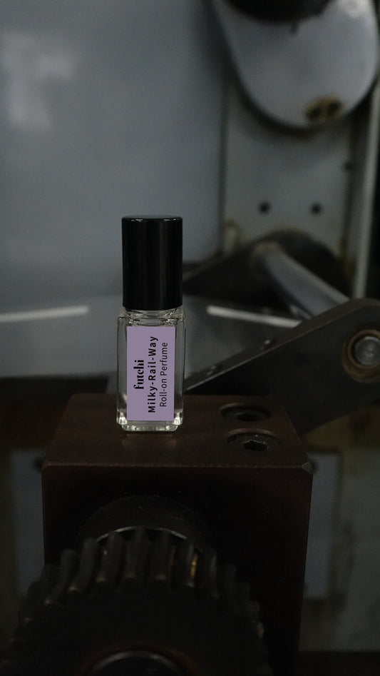 "futchi ROLL-ON PERFUME 《MILKY-RAIL-WAY》(Travel-Size)"