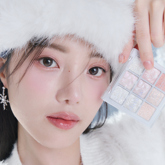 DASIQUE Shadow Palette #25 Holiday Snowball (Limited Edition)