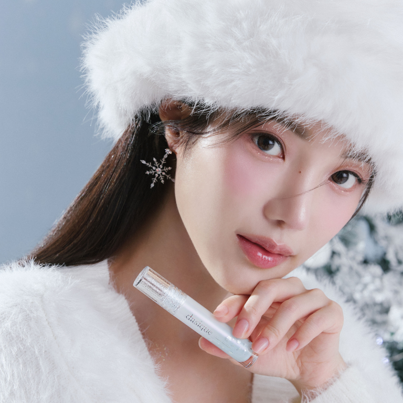 DASIQUE Glowy Lip Gloss Holiday Snowball