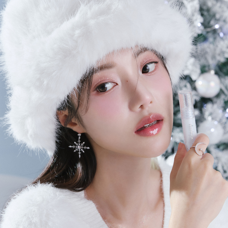 DASIQUE Glowy Lip Gloss Holiday Snowball