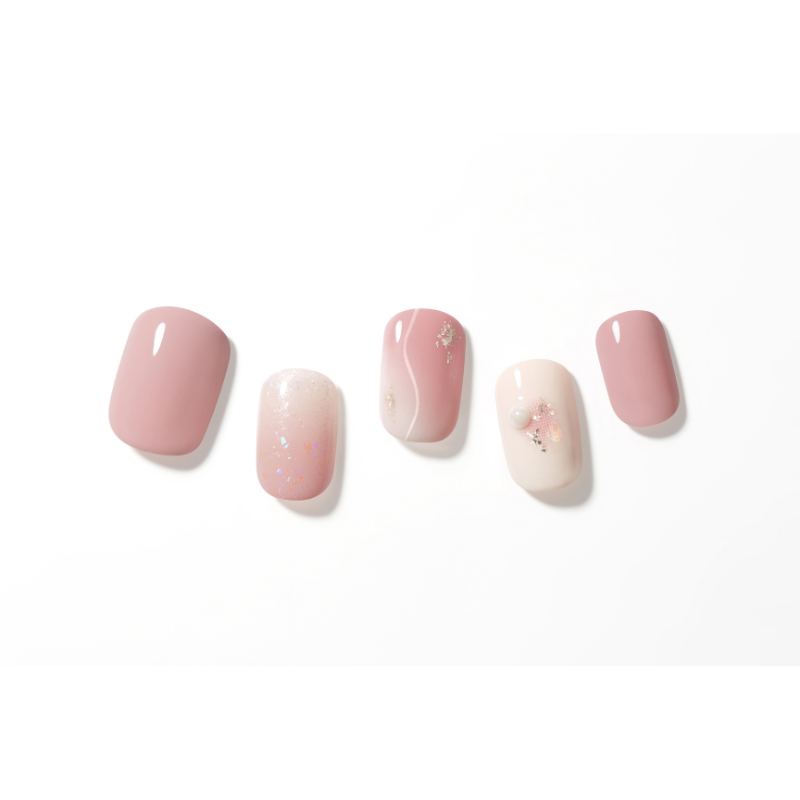 DASHING DIVA Magic Press Regular Round Mani Love Rain MDR3F004RR