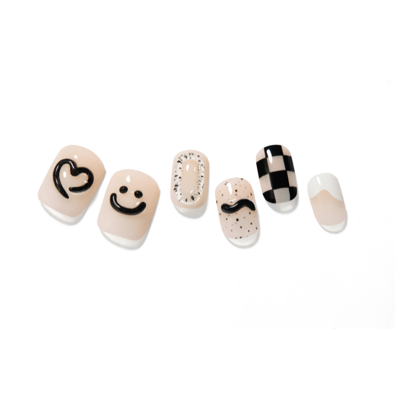 DASHING DIVA Magic Press Regular Round Mani Smile Heart MDR3P037RR