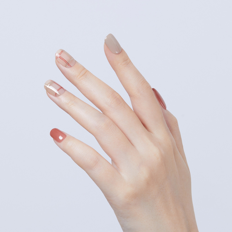 DASHING DIVA Magic Press Regular Round Mani Cozy Check MDR3W011RR