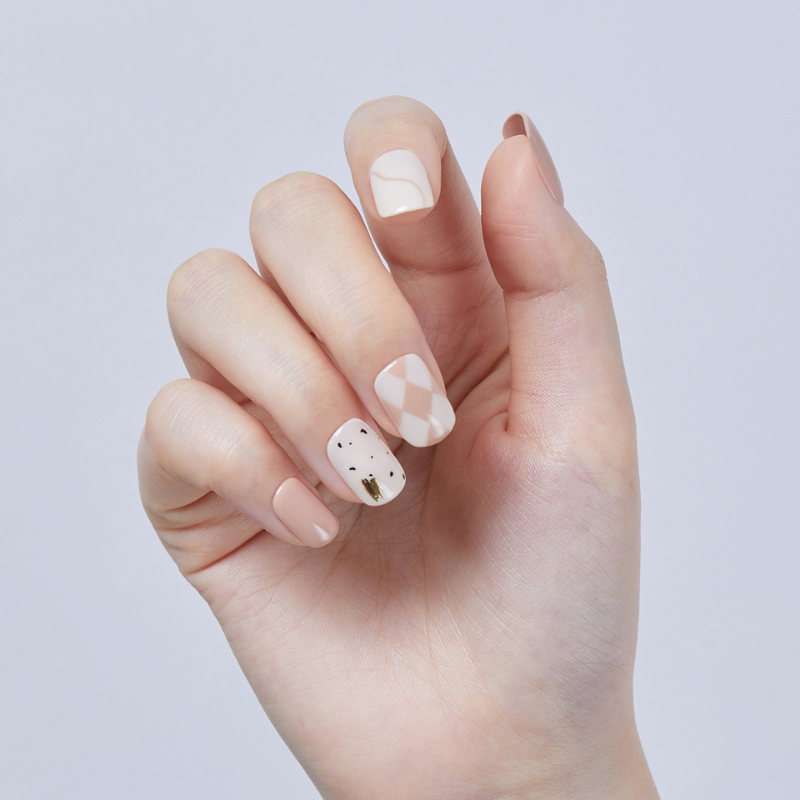DASHING DIVA Magic Press Regular Round Mani Pink Argyle MDR3W017RR