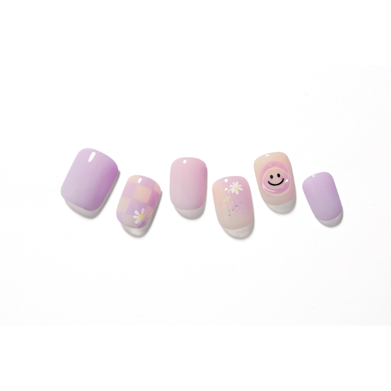 DASHING DIVA Magic Press Mani Shy Smile MGL3P080SS