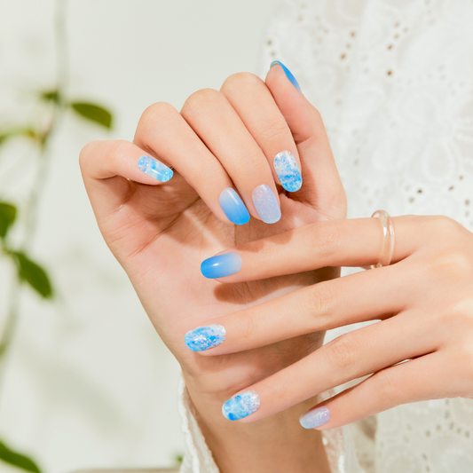 DASHING DIVA Glow Gel Strip Mani Shiny Blue WMA020