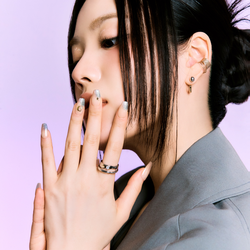DASHING DIVA Magic Press Premium Coffin Mani Under the Moon MDR3F034PC