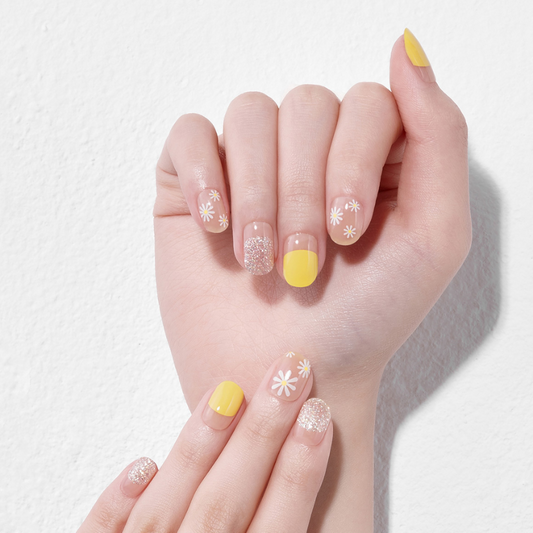 DASHING DIVA Glaze Mani Charming Daisy ZMA028