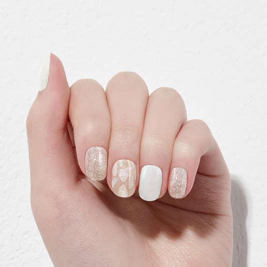 DASHING DIVA Glaze Mani Pearl Beach ZMA044