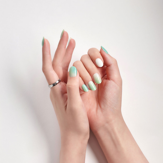 DASHING DIVA Glaze Mani Emerald Smudge ZMA118