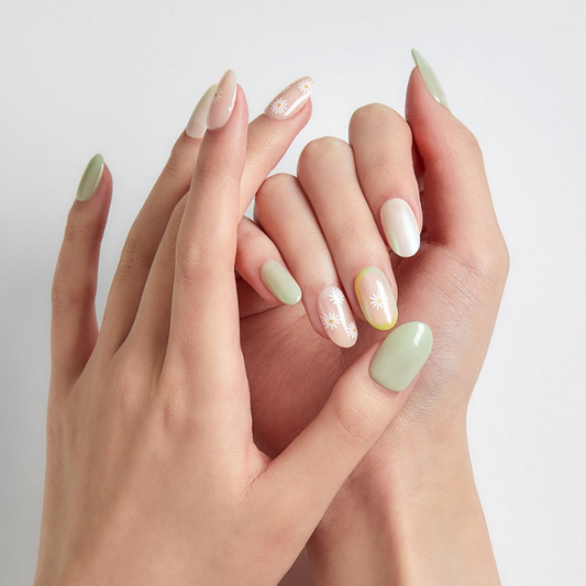 DASHING DIVA Magic Press Long Oval Mani Little Daisy MDR1174OL