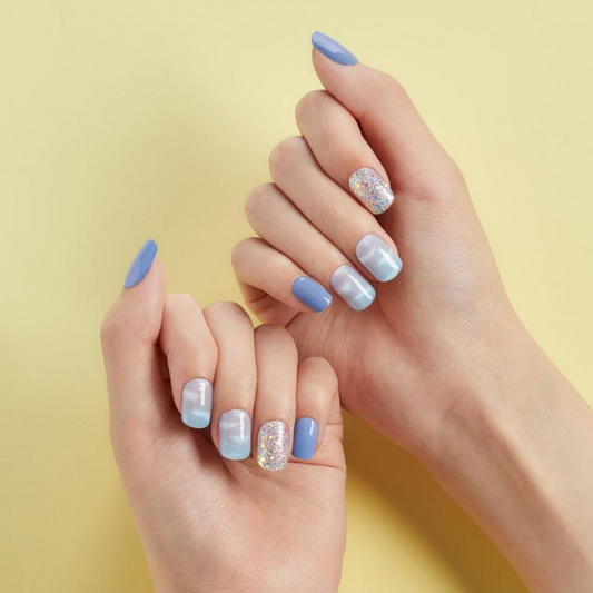 DASHING DIVA Magic Press Mani Blue Glitter MGL153RR