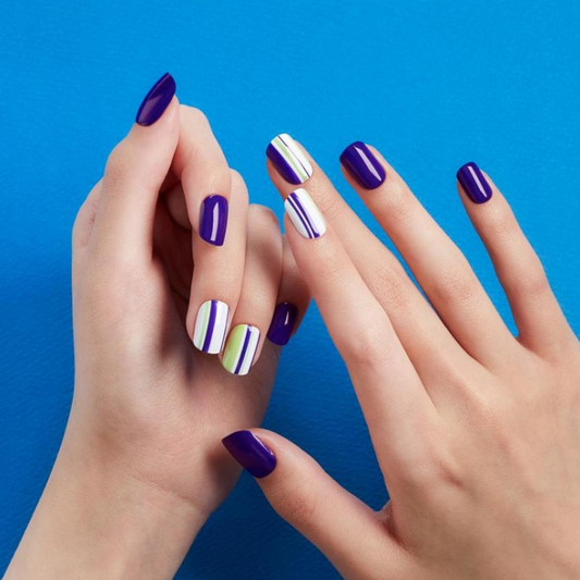 DASHING DIVA Magic Press Short Mani Navy Stripe MGL157RR