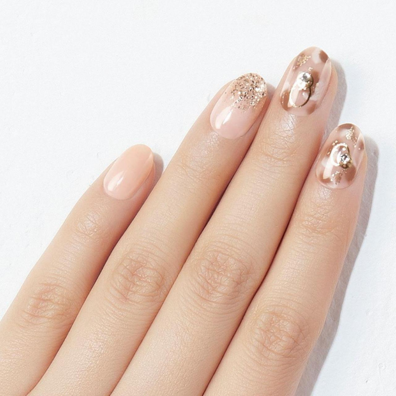 DASHING DIVA Magic Press Autumn Closet Oval Mani Calm Beige MDR806OV