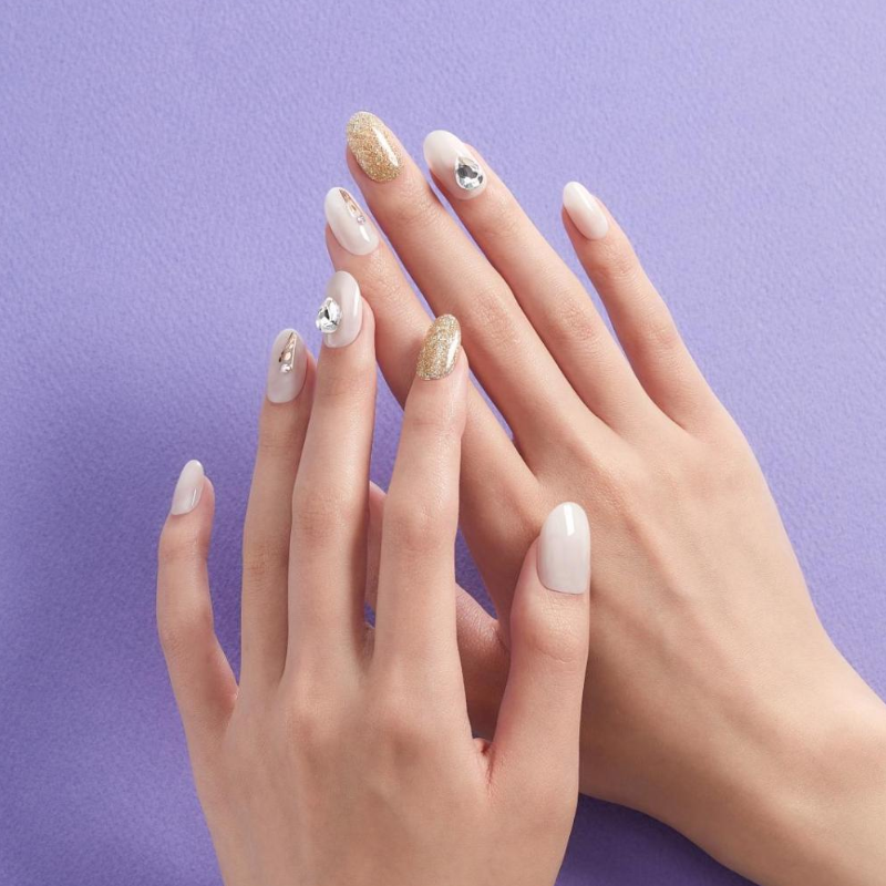 DASHING DIVA Magic Press Premium Long Oval Mani Sparkling Objet MDR2F037PO