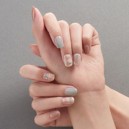 DASHING DIVA Magic Press Regular Round Mani Mellow Muffler MDR2F073RR