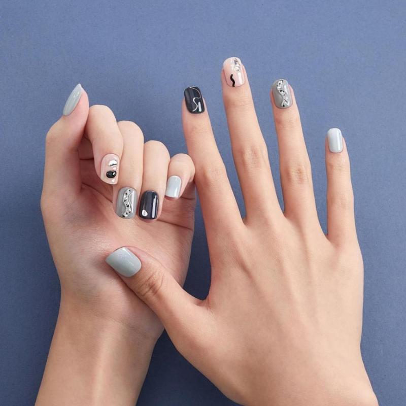 DASHING DIVA Magic Press Regular Round Mani Melting Blue MDR2F039RR