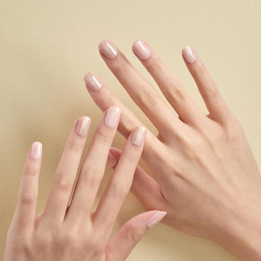 DASHING DIVA Magic Press Regular Round Mani Shimmering Cream MGL2F080RR