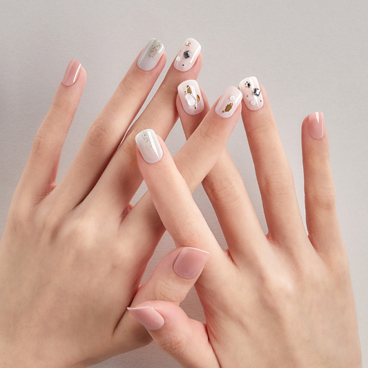 DASHING DIVA Magic Press Regular Round Mani Soft Sugar MGL2F014RR
