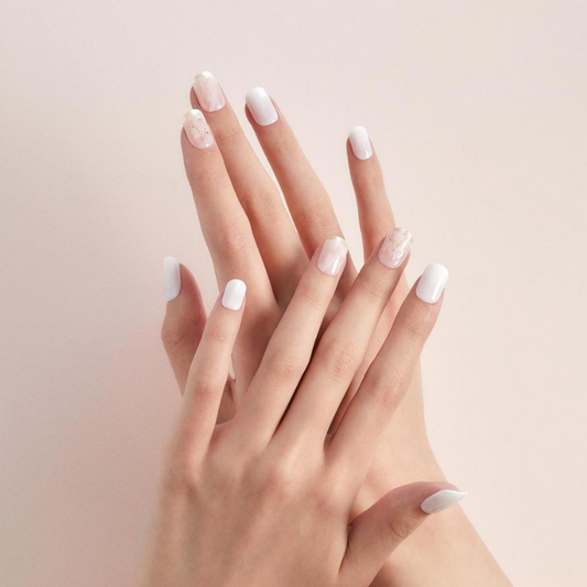 DASHING DIVA Magic Press Regular Round Mani White Mood MGL125RR