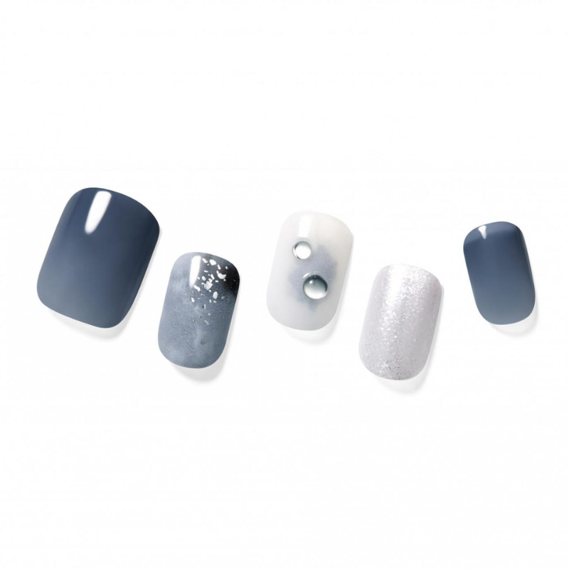 DASHING DIVA Magic Press Regular Round Mani Winter Night MGL2W033RR