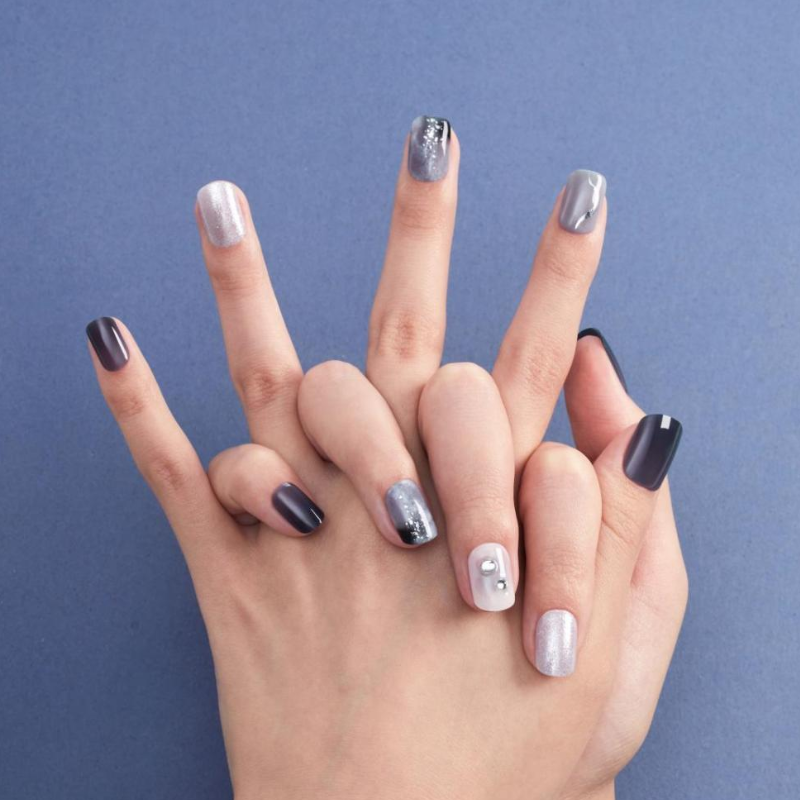 DASHING DIVA Magic Press Regular Round Mani Winter Night MGL2W033RR
