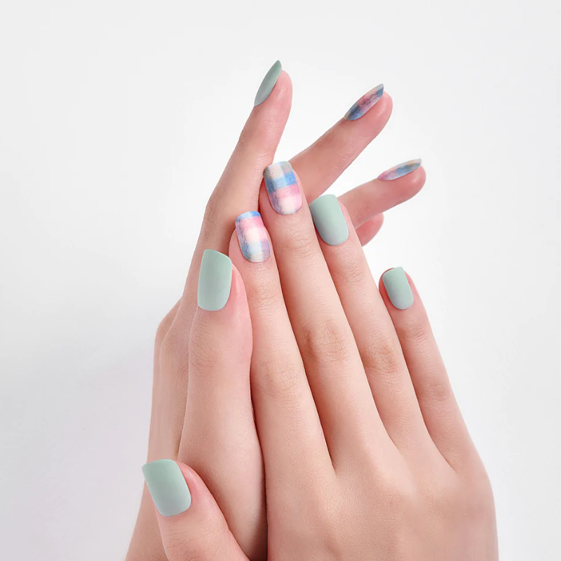 DASHING DIVA Magic Press Regular Square Mani Mint Winter MGL078