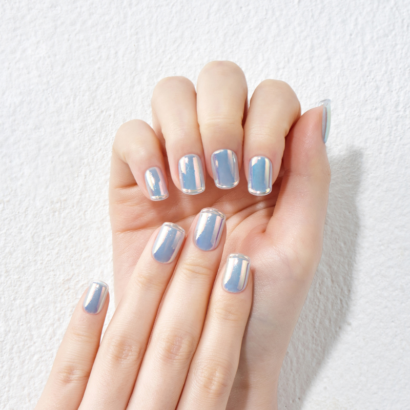 DASHING DIVA Magic Press Regular Square Mani Sky Ice French MWK171