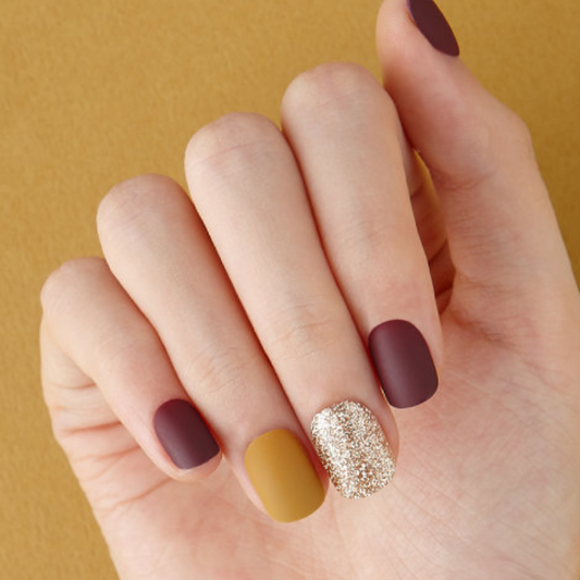 DASHING DIVA Magic Press Short Mani Burgundy Shine MDR586SS (GLAM MOVE)