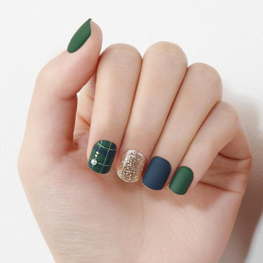 DASHING DIVA Magic Press Glitter Bomb Short Mani Green Duffle Coat MDR852SS