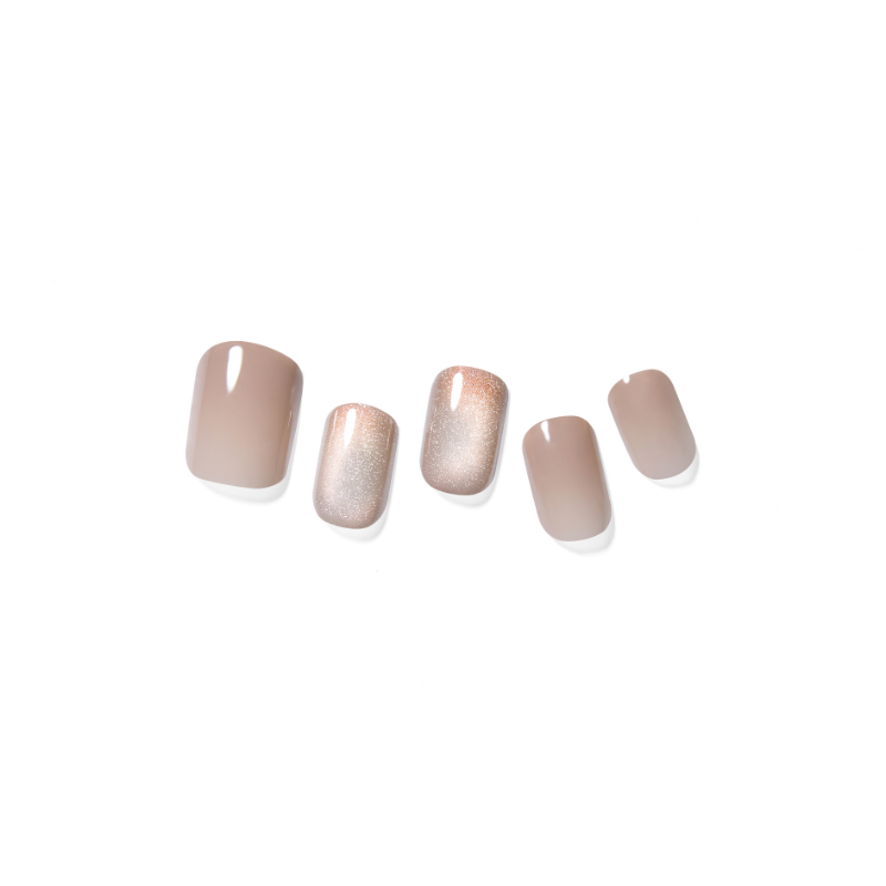 DASHING DIVA Magic Press Mani Shimmering Beige MGL2F081RR