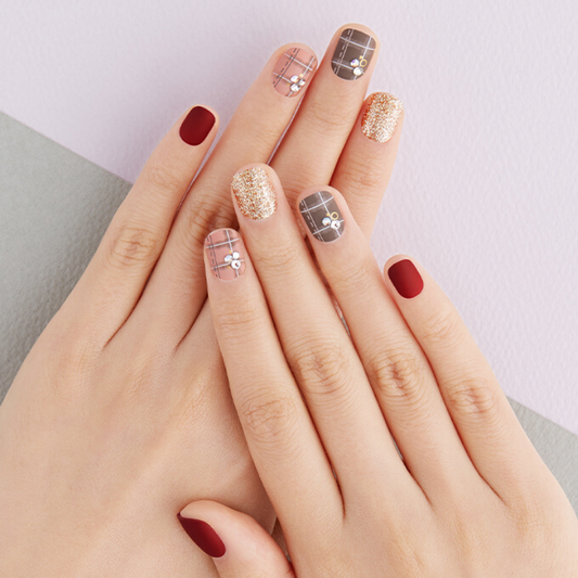 DASHING DIVA Magic Press Short Mani Kitten Lady MDR561SS (GLAM MOVE)