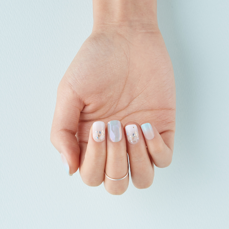 DASHING DIVA Magic Press Mani Fairy Dust MDR624 (SOFT SHINE)