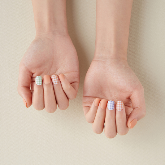 DASHING DIVA Magic Press Short Mani Pretty Gingham MDR594SS (SOFT SHINE)