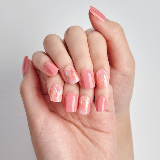 DASHING DIVA Magic Press Mani Petal Prism MGL037