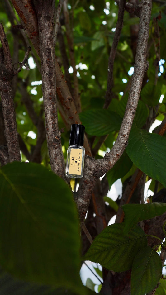 "futchi ROLL-ON PERFUME 《LIKA》（Travel-Size)"