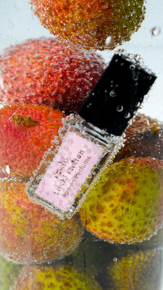 "futchi ROLL-ON PERFUME 《LITCHI FICTION》（Travel-Size)"