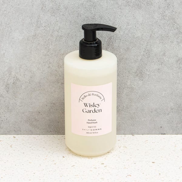 DAILY COMMA Bello de Perfume Wisley Garden Hand Wash 300ml