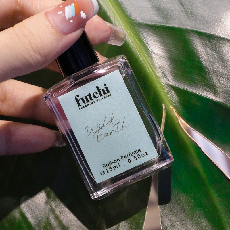 futchi ROLL-ON PERFUME《WILD EARTH》15ml