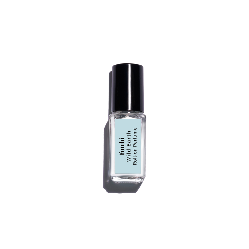futchi ROLL-ON PERFUME 《WILD EARTH》（Travel-Size) 3ml