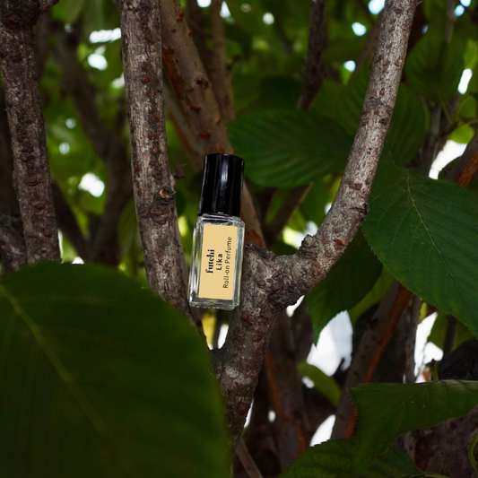 futchi ROLL-ON PERFUME《LIKA》（Travel-Size) 3ml